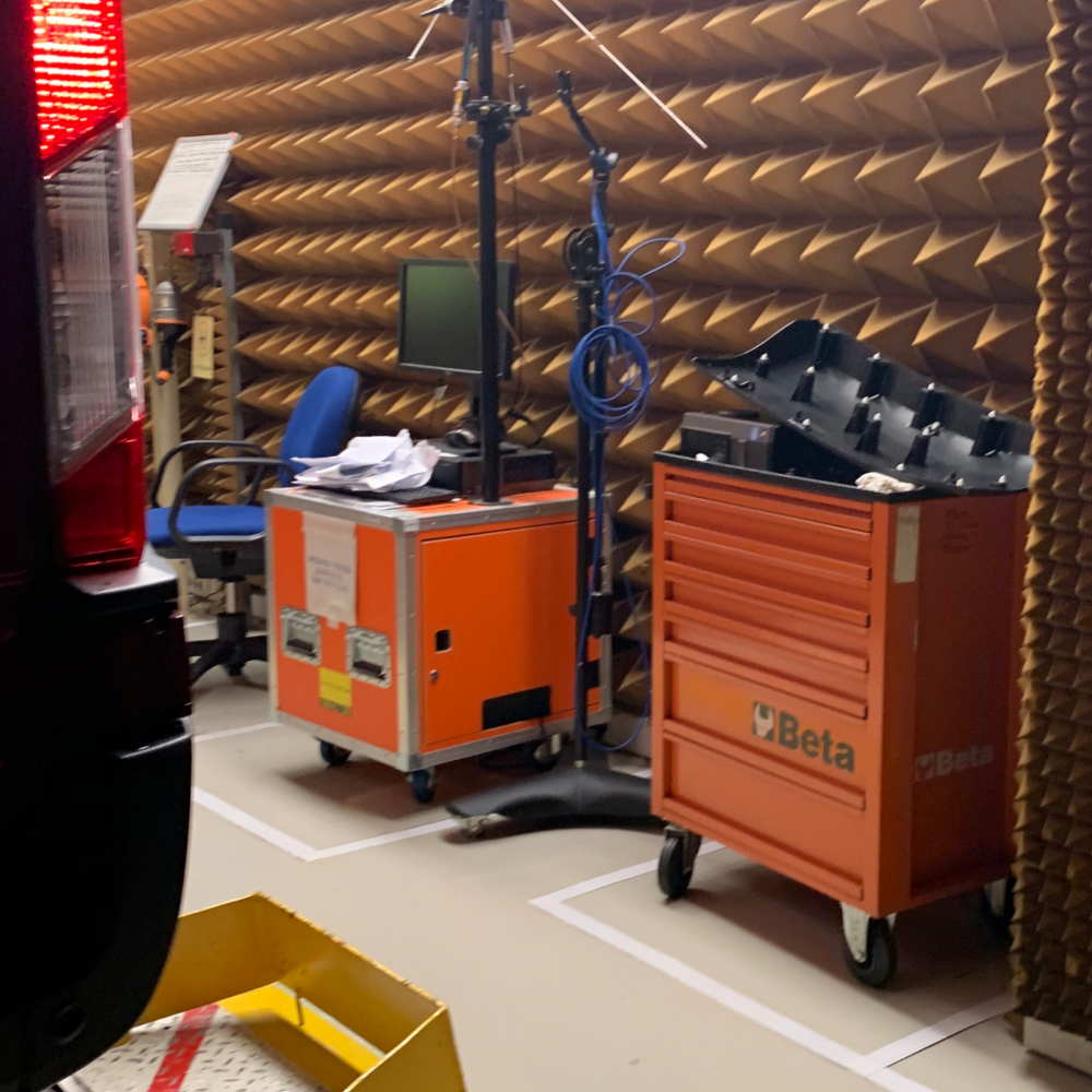 Schallschutz und Akustik für Labore und Prüfeinrichtungen