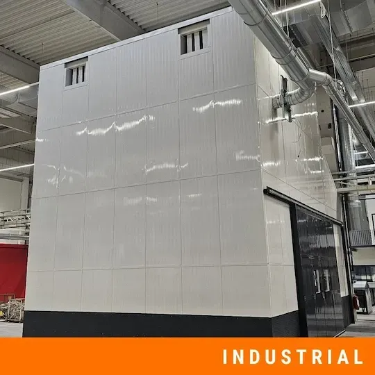 Die Wissenschaft hinter akustischen Gehäusen für Industrieanlagen