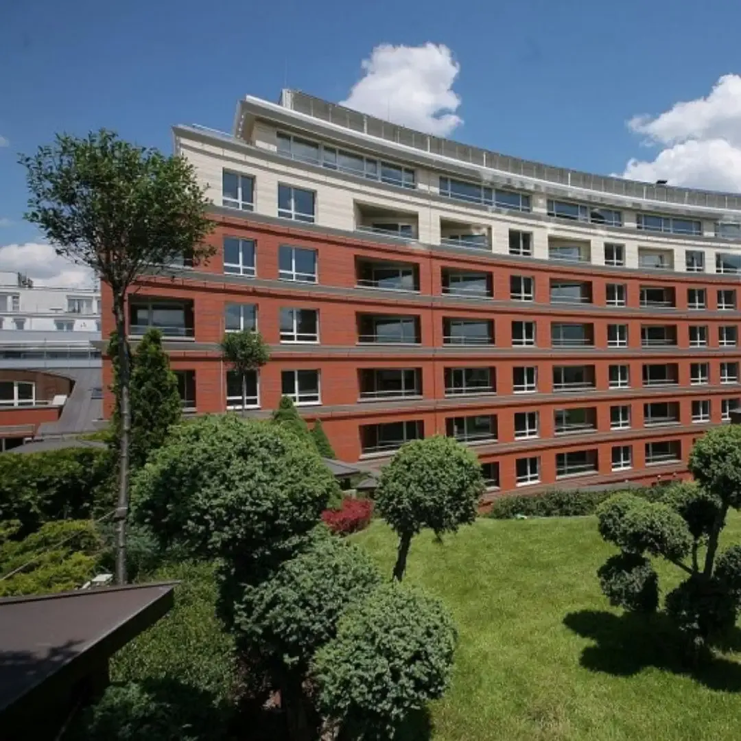 Schalldämmung des Restaurants "San Stefano Plaza" 
