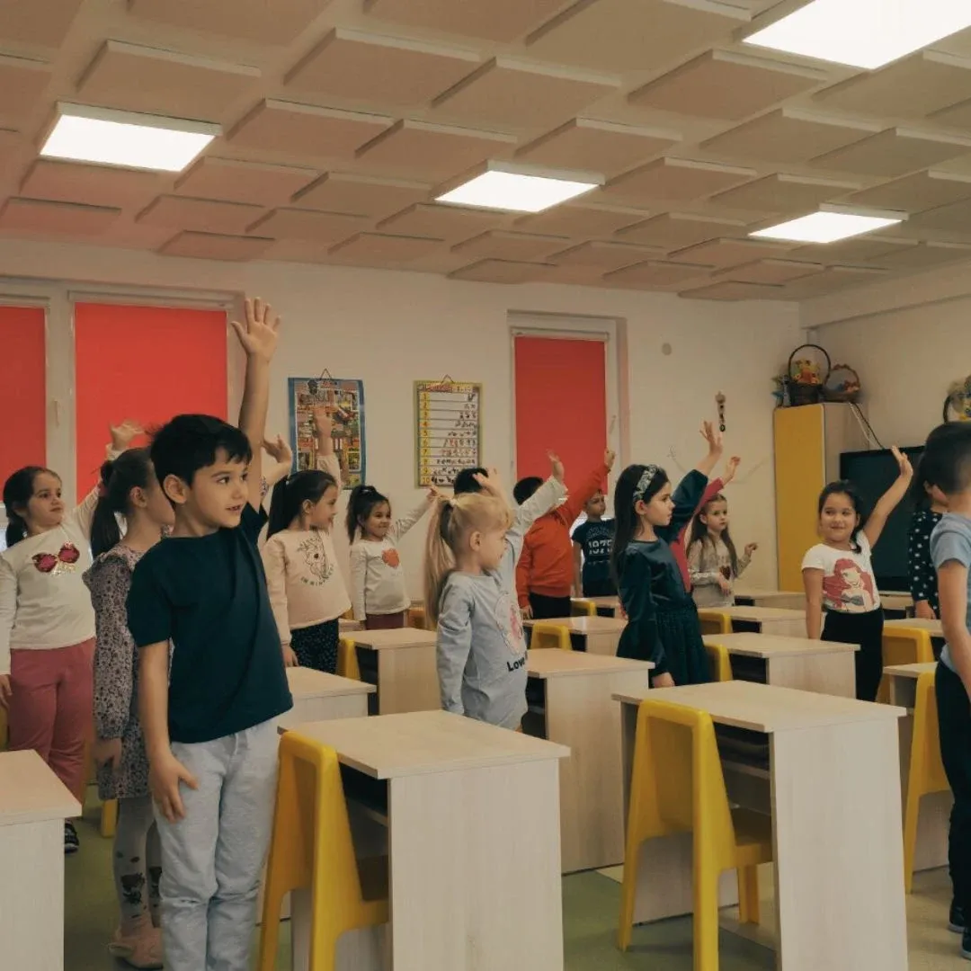 Akustische Behandlung im Kokiche Kindergarten Botevgrad