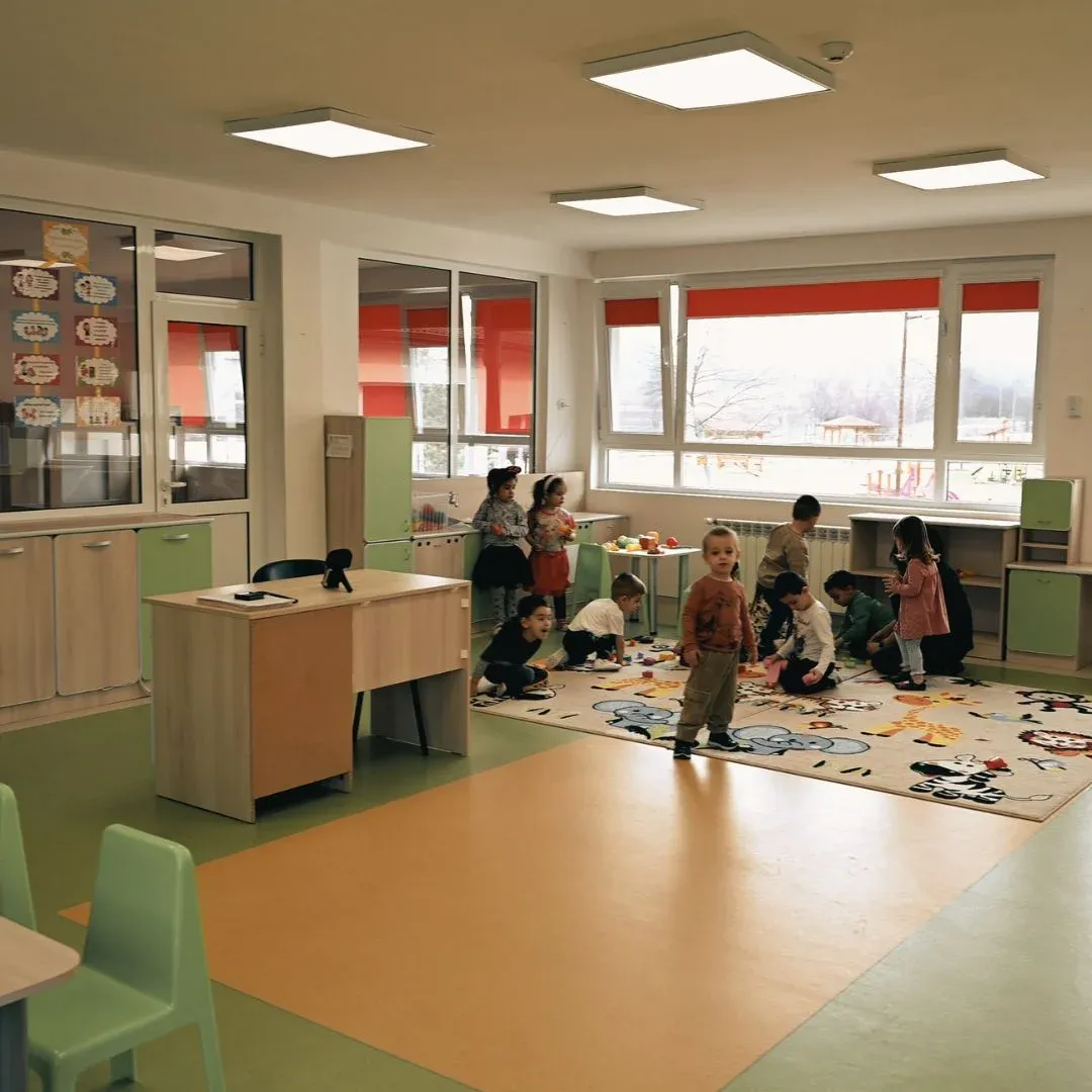 Akustische Behandlung im Kokiche Kindergarten Botevgrad