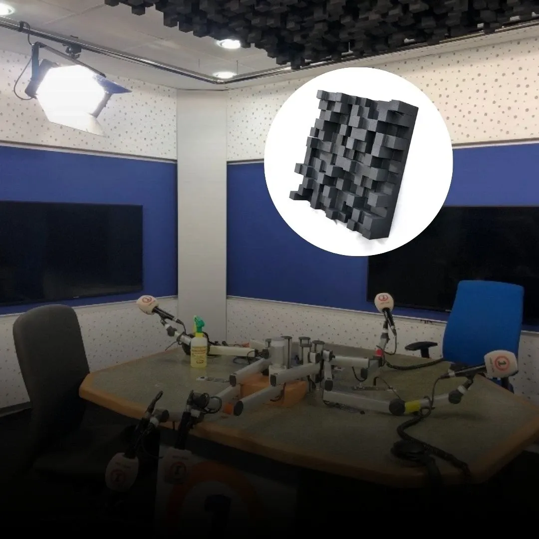 Decibel-Akustische Behandlung im Radiostudio in Tanger, Marokko 