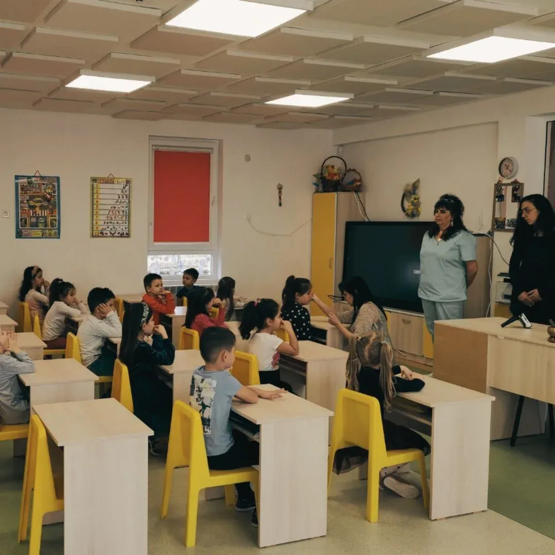 Akustische Behandlung im Kokiche Kindergarten Botevgrad