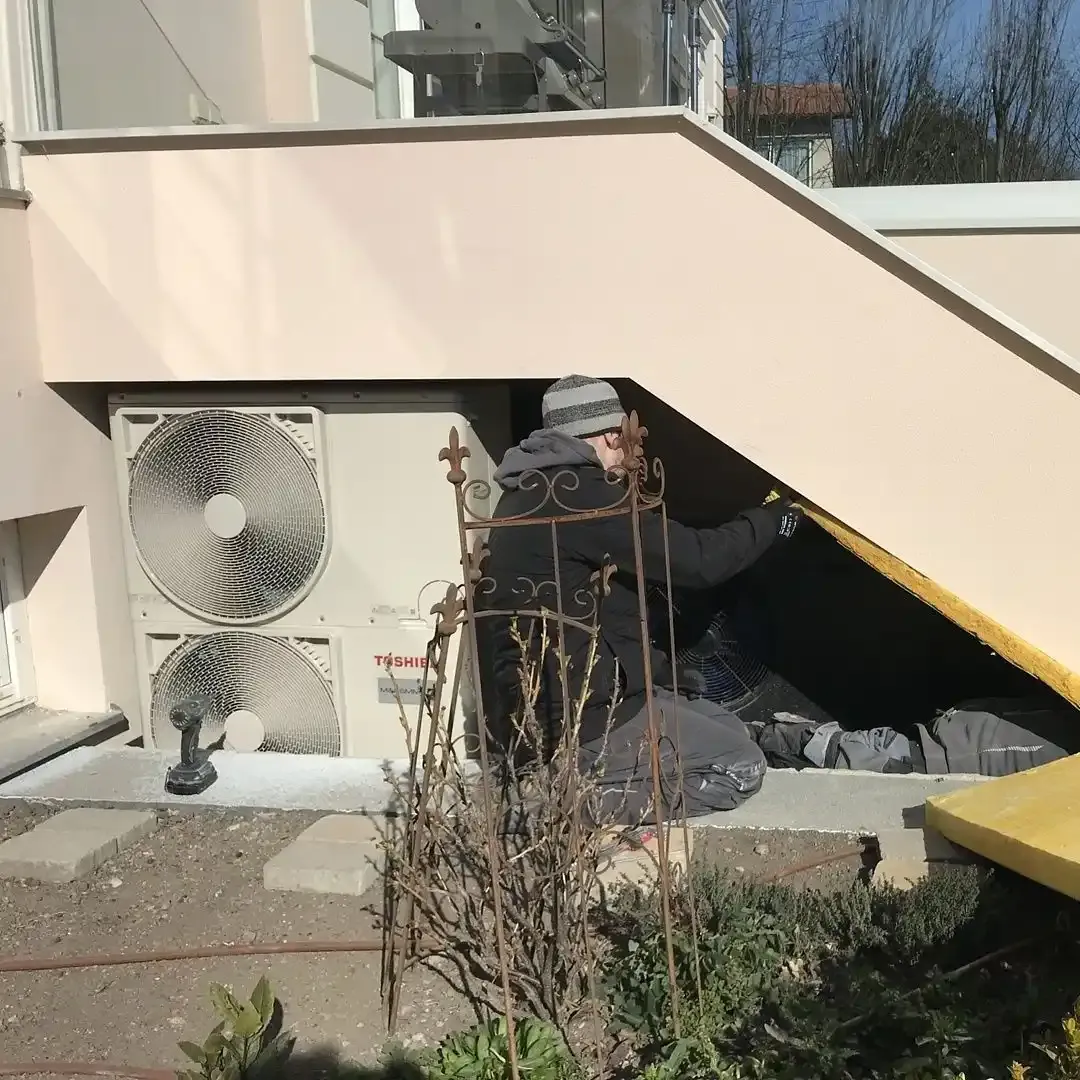 Schalldämmung einer Wärmepumpenanlage in Wien